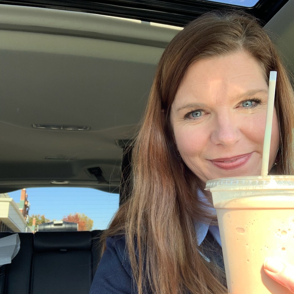 Meet your Posher, Carissa